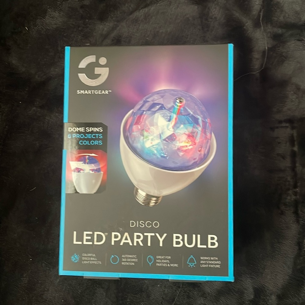 NWT - Smart Gear Disco LED Party Bulb 🪩🕺